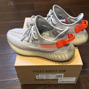 Yeezy boost 350 gray tail light shoes size 6.5